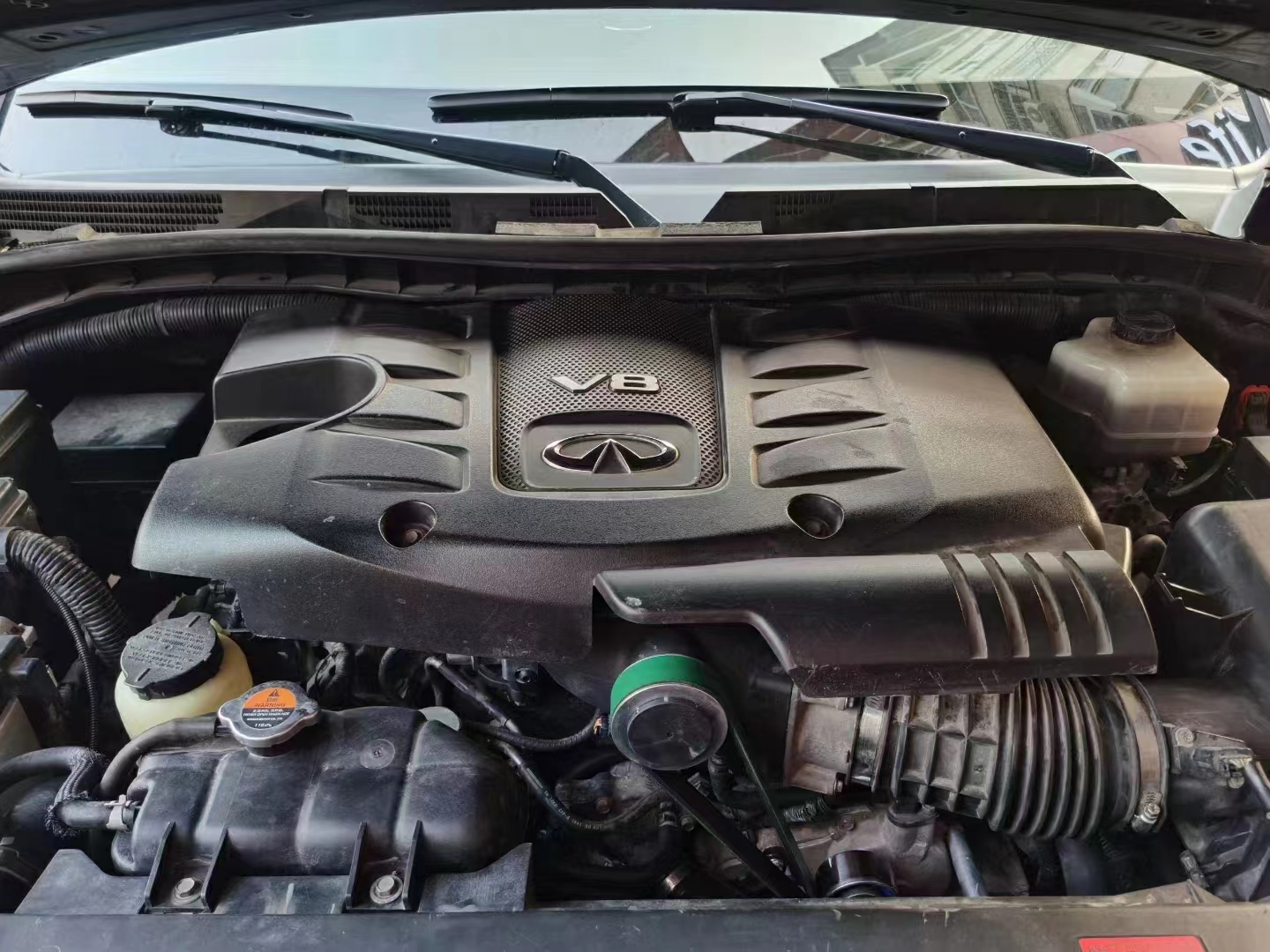 Nissan Patrol 5.6L VT